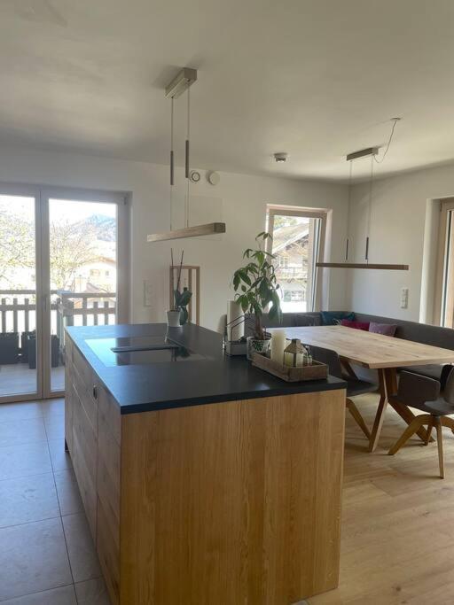 Wunderschoenes 4 Zimmer Apartment Mit Seeblick Bad Wiessee Esterno foto